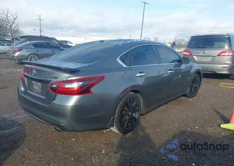 2018 Nissan Altima 2.5 Sr z USA, uszkodzony, nr VIN 1N4AL3AP8JC197207